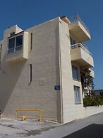 Vivian Studios