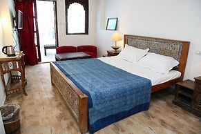 Yogi Guest House