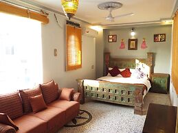 Yogi Guest House