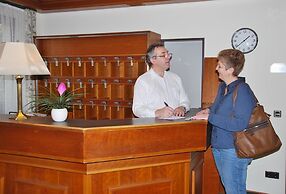 Hotel Rheingauer Tor