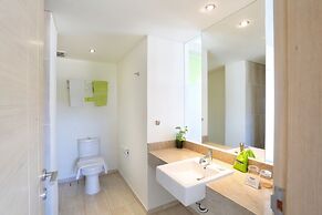MaxOneHotels at Bukit Jimbaran