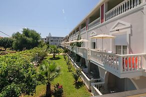 Belussi Beach Hotel & Suites