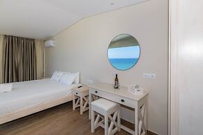 Belussi Beach Hotel & Suites