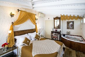 Alaçatı Sultan Konak Butik Otel