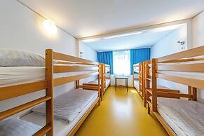 A&T Hotel & Hostel