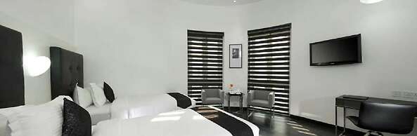 Sapphire Suites