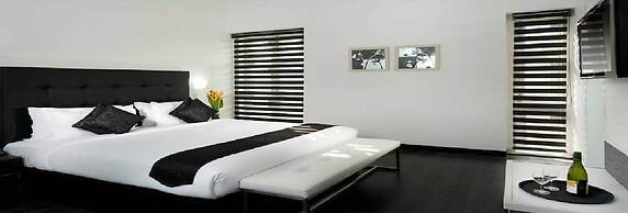 Sapphire Suites