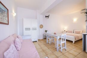 Vrachia Studios & Apartments