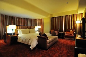 Monarch Skyline Hotel