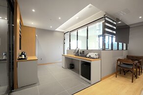 Hound Hotel Gijang