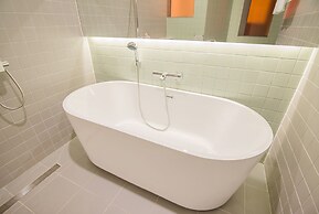 Blo By Blo Hotel