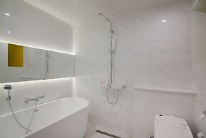 Blo By Blo Hotel