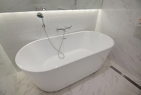 Blo By Blo Hotel
