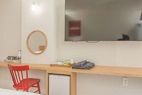 Blo By Blo Hotel