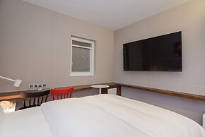 Blo By Blo Hotel