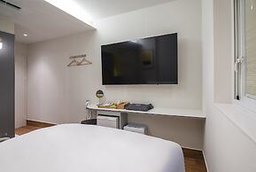 Blo By Blo Hotel