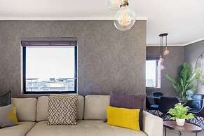 Waters Edge 521