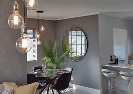 Waters Edge 521