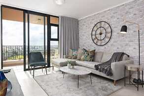 Waters Edge 503
