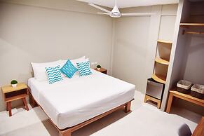 Noah Beach Hotel & Suites