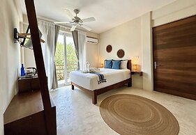 Noah Beach Hotel & Suites