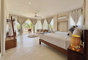 Noah Beach Hotel & Suites