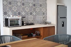 Noah Beach Hotel & Suites