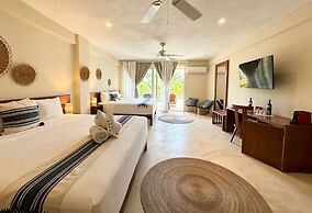 Noah Beach Hotel & Suites