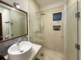 Noah Beach Hotel & Suites