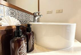 Noah Beach Hotel & Suites