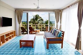 Noah Beach Hotel & Suites