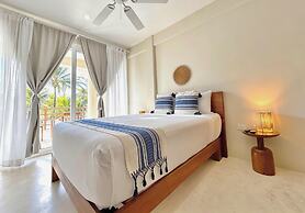 Noah Beach Hotel & Suites