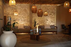 Noah Beach Hotel & Suites