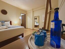 Noah Beach Hotel & Suites