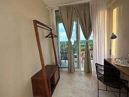 Noah Beach Hotel & Suites