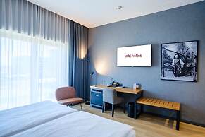 mk | hotel tirana