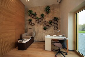 mk | hotel tirana