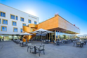 mk | hotel tirana