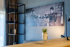 mk | hotel tirana