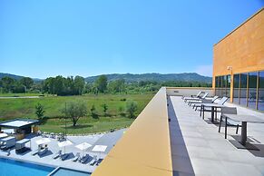 mk | hotel tirana