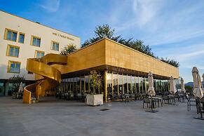 mk | hotel tirana