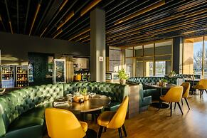 mk | hotel tirana