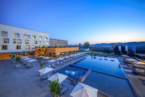mk | hotel tirana
