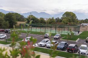 mk | hotel tirana