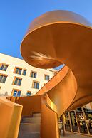 mk | hotel tirana