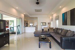 Cozy 3 Bedroom Pool Villa L70