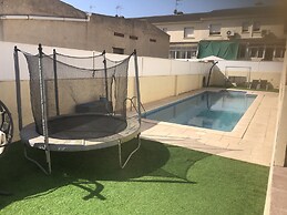 House With Large Private Pool Near the Beach