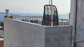 Room-spacious Room in Creta for 3 People