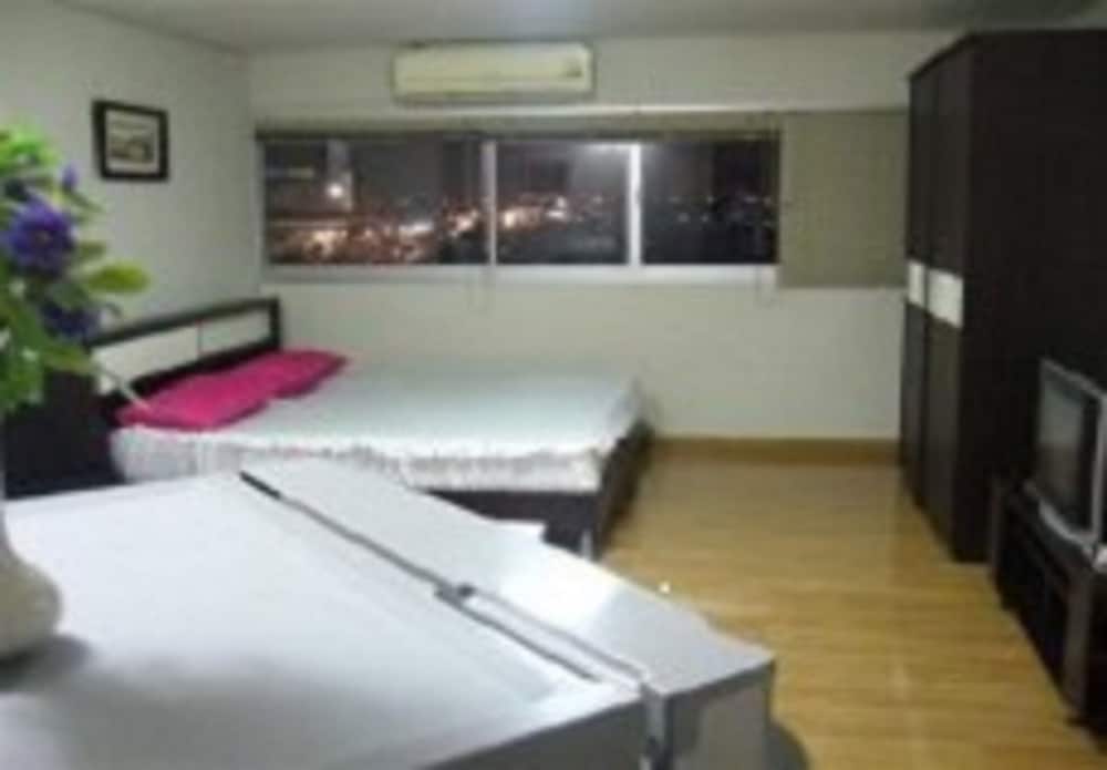 Room-thailand Taxi&apartment Hostel