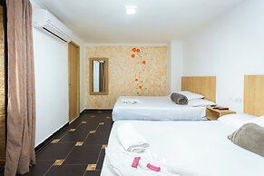 HOTEL COLORES BOUTIQUE